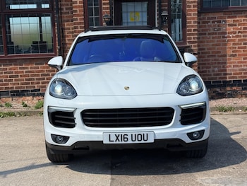 Used Porsche Cayenne 2016 for sale - 75741234: Photo