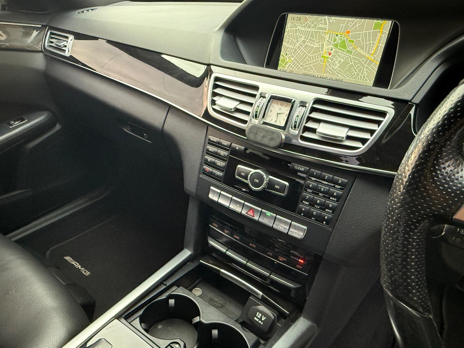 Used Mercedes-Benz E Class 2014 for sale - 77230286: Photo 14