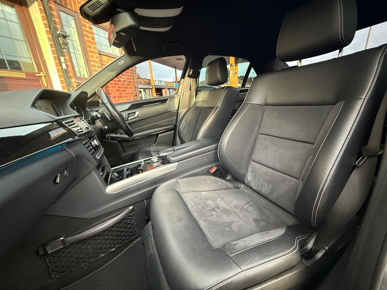 Used Mercedes-Benz E Class 2014 for sale - 77230286: Photo 16