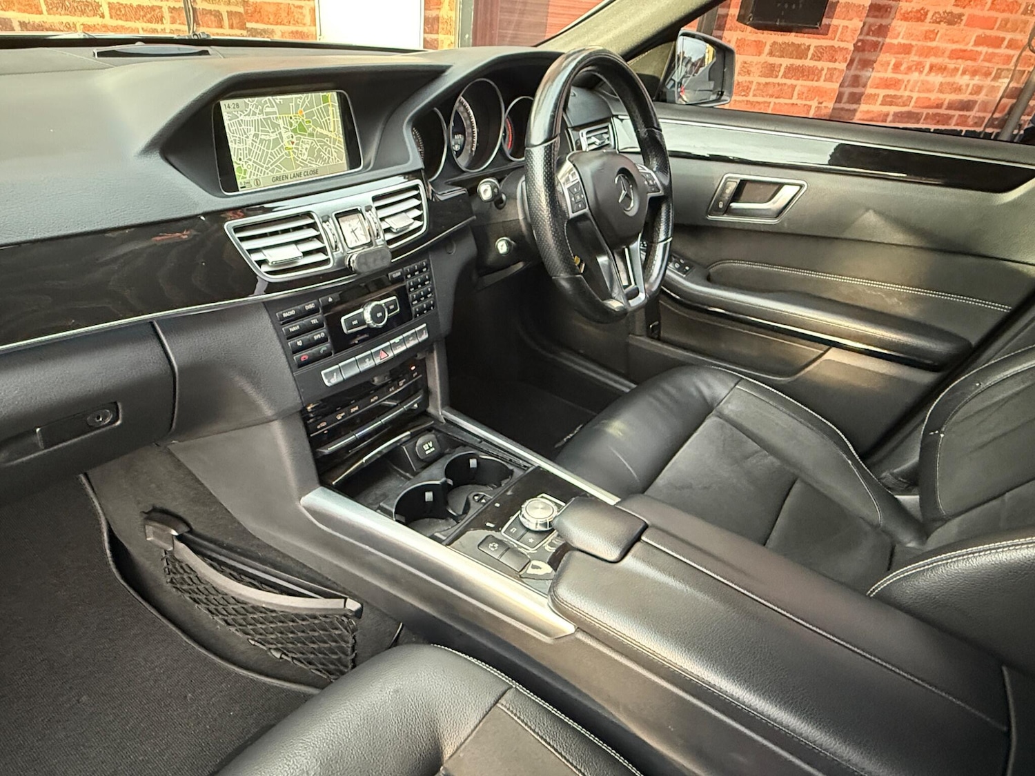 Used Mercedes-Benz E Class 2014 for sale - 77230286: Photo 18