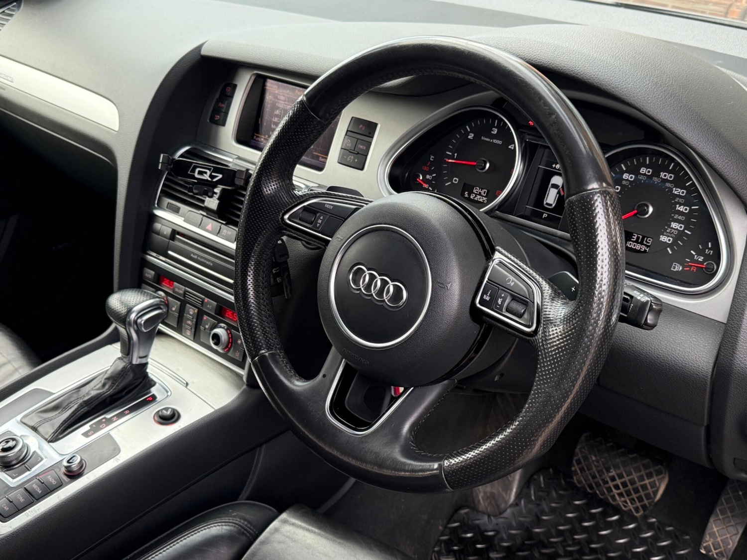 Used Audi Q7 2014 for sale - 77021086: Photo 10