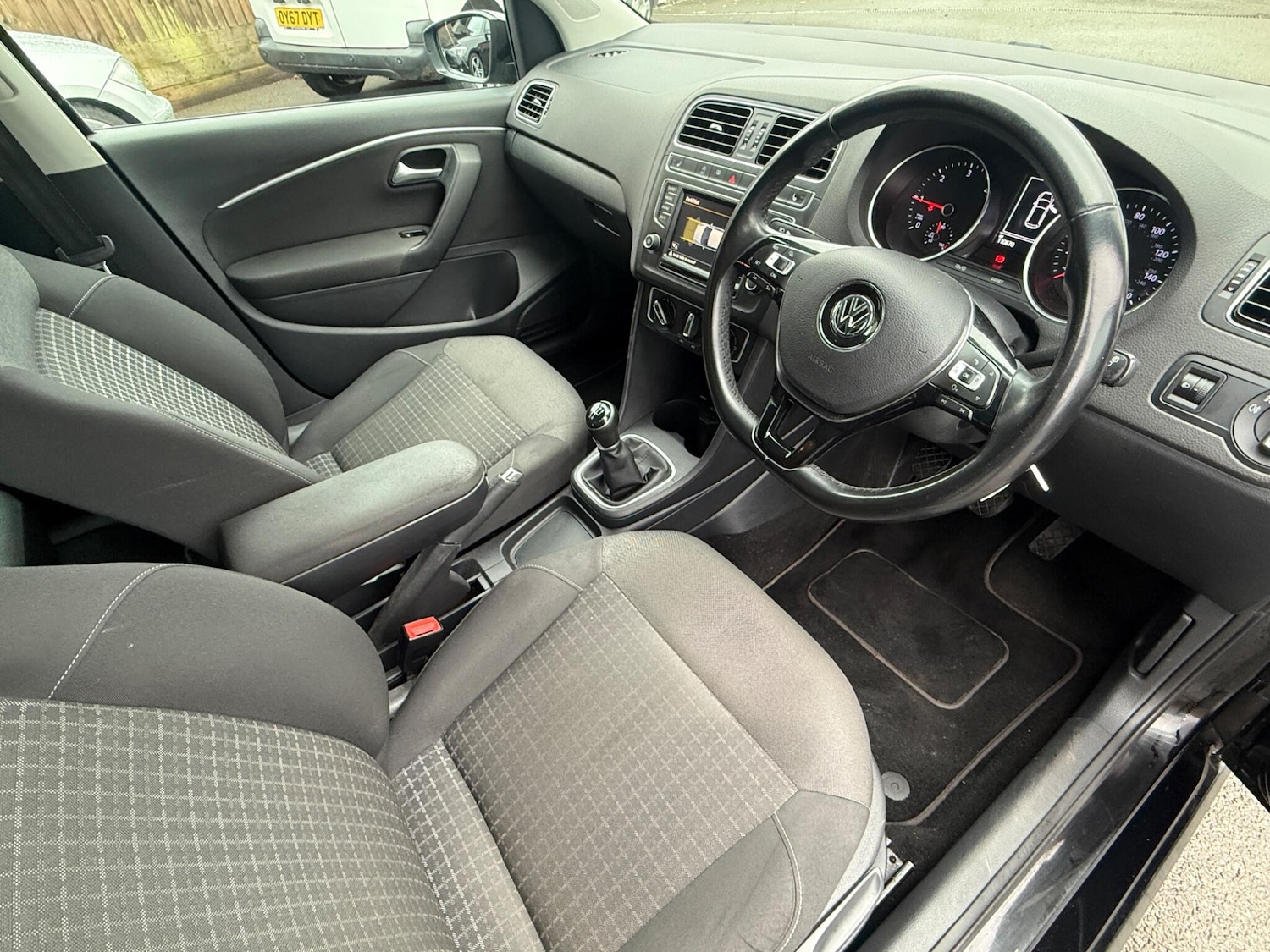 Used Volkswagen Polo 2016 for sale - 77254629: Photo 9