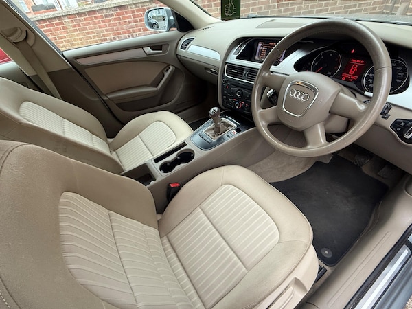 Used Audi A4 2011 for sale - 76259699: Photo 9
