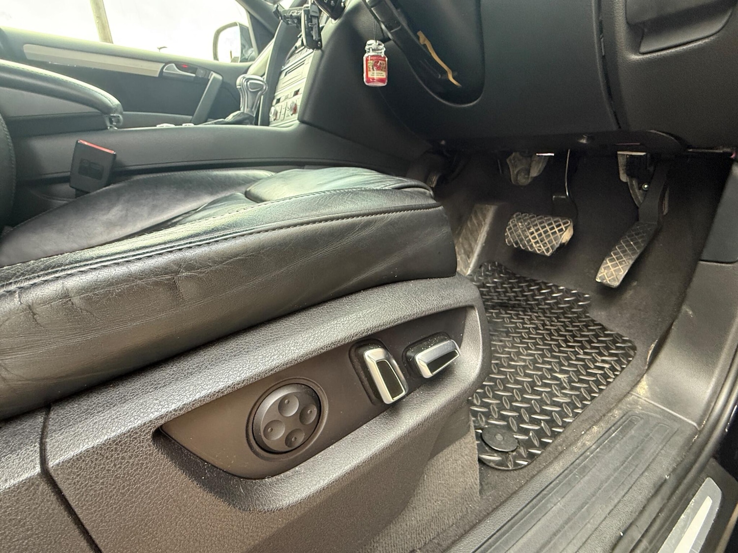 Used Audi Q7 2014 for sale - 76839403: Photo 19