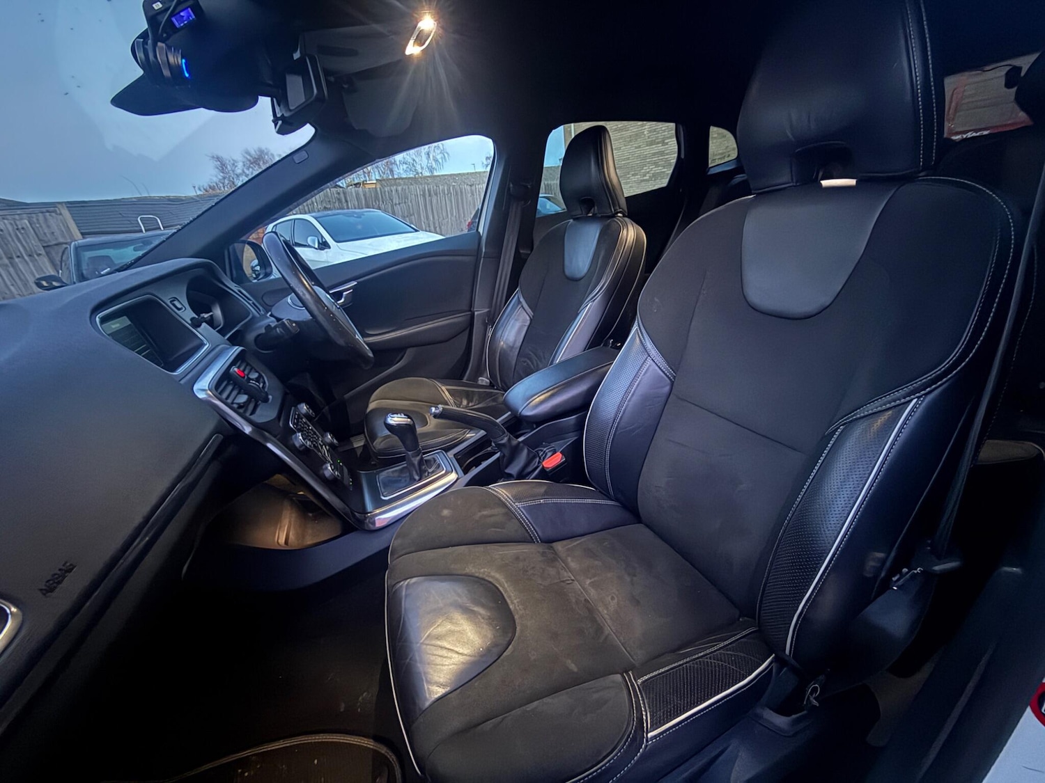 Used Volvo V40 2017 for sale - 77097457: Photo 16