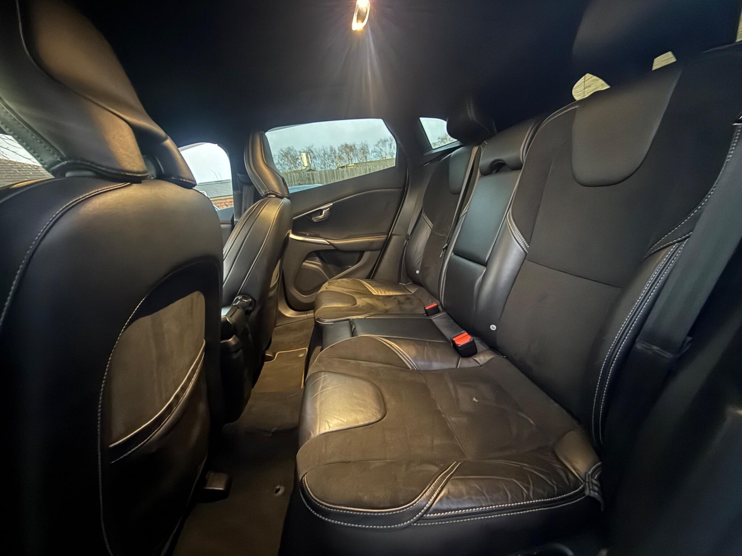 Used Volvo V40 2017 for sale - 77097457: Photo 18