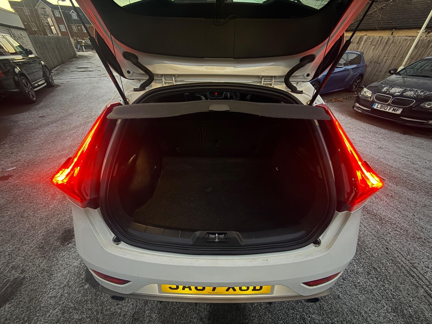 Used Volvo V40 2017 for sale - 77097457: Photo 20
