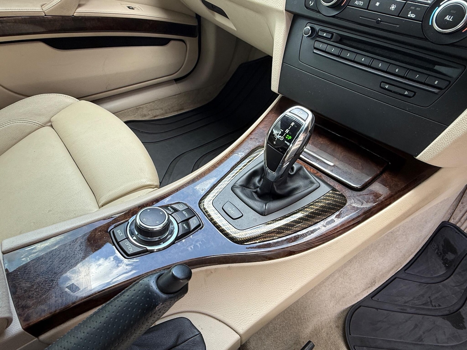 Used BMW 3 Series 2010 for sale - 76158728: Photo 12