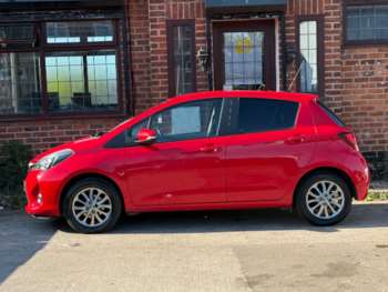 Used Toyota Yaris 2017 for sale - 74654201: Photo