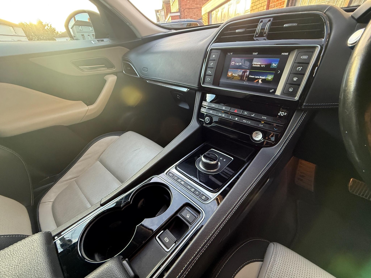 Used Jaguar F-Pace 2016 for sale - 76572422: Photo 12