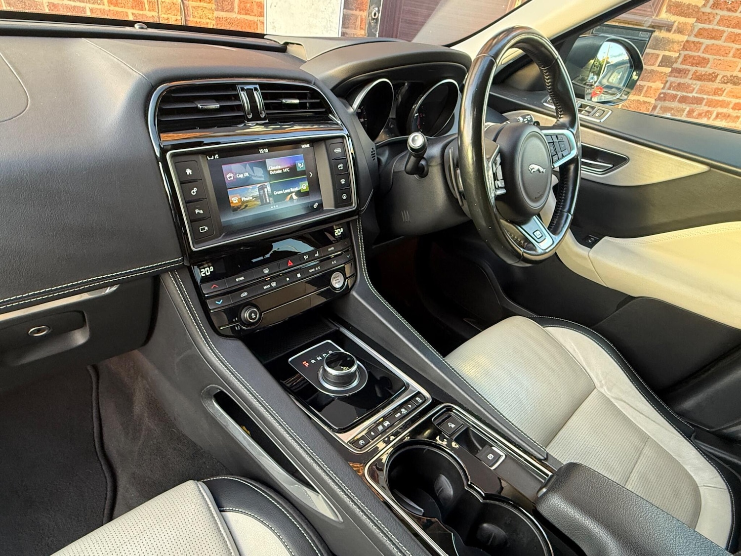 Used Jaguar F-Pace 2016 for sale - 76572422: Photo 20