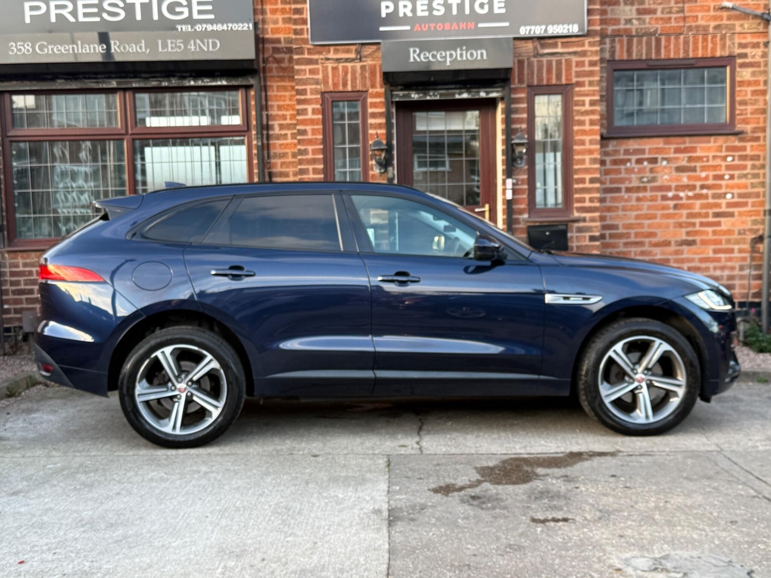 Used Jaguar F-Pace 2016 for sale - 76572422: Photo 5