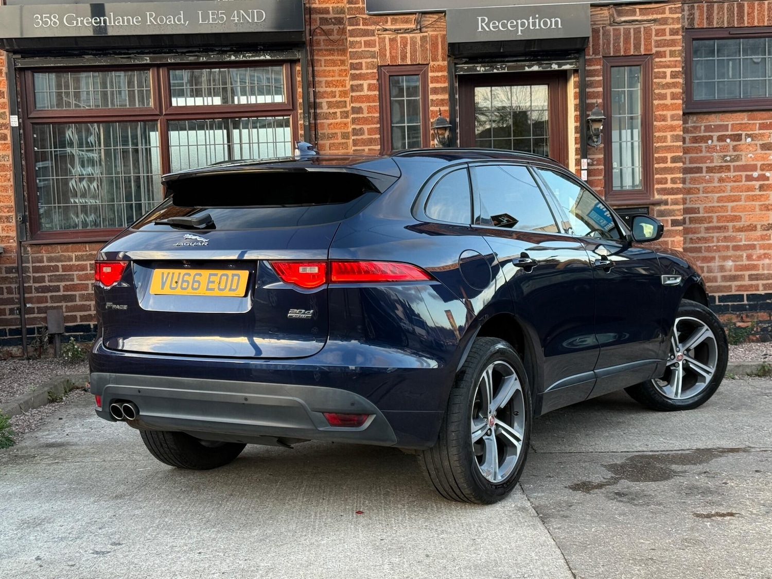 Used Jaguar F-Pace 2016 for sale - 76572422: Photo 6