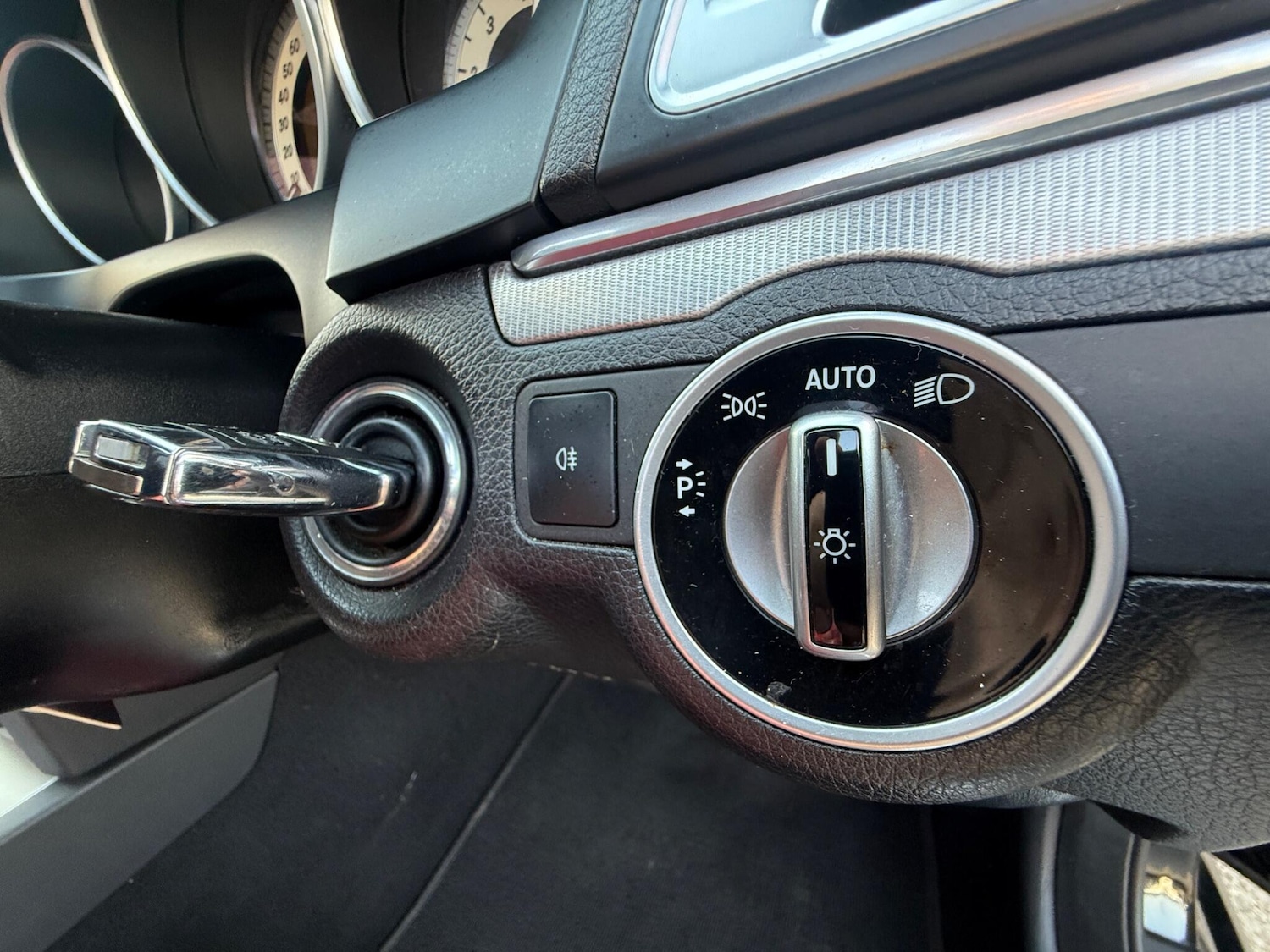 Used Mercedes-Benz E Class 2015 for sale - 78204825: Photo 19