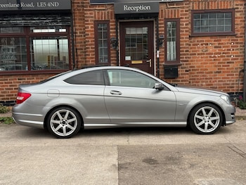 Used Mercedes-Benz C-Class 2011 for sale - 76215541: Photo