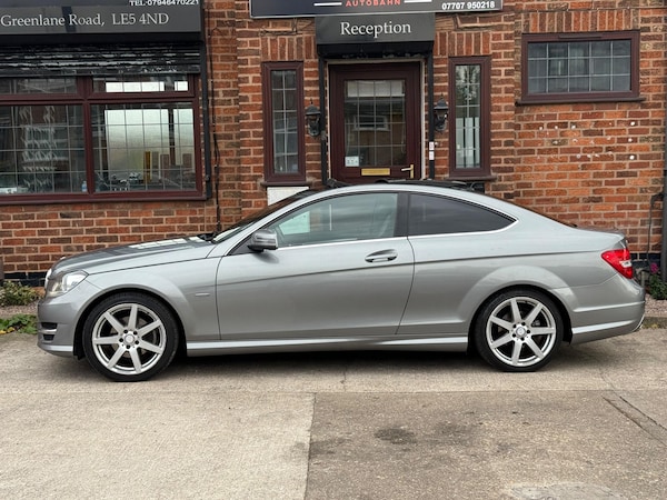 Used Mercedes-Benz C-Class 2011 for sale - 76215541: Photo 5