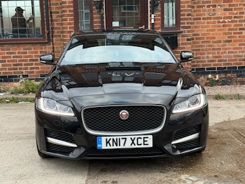 Used Jaguar XF 2017 for sale - 76085240: Photo