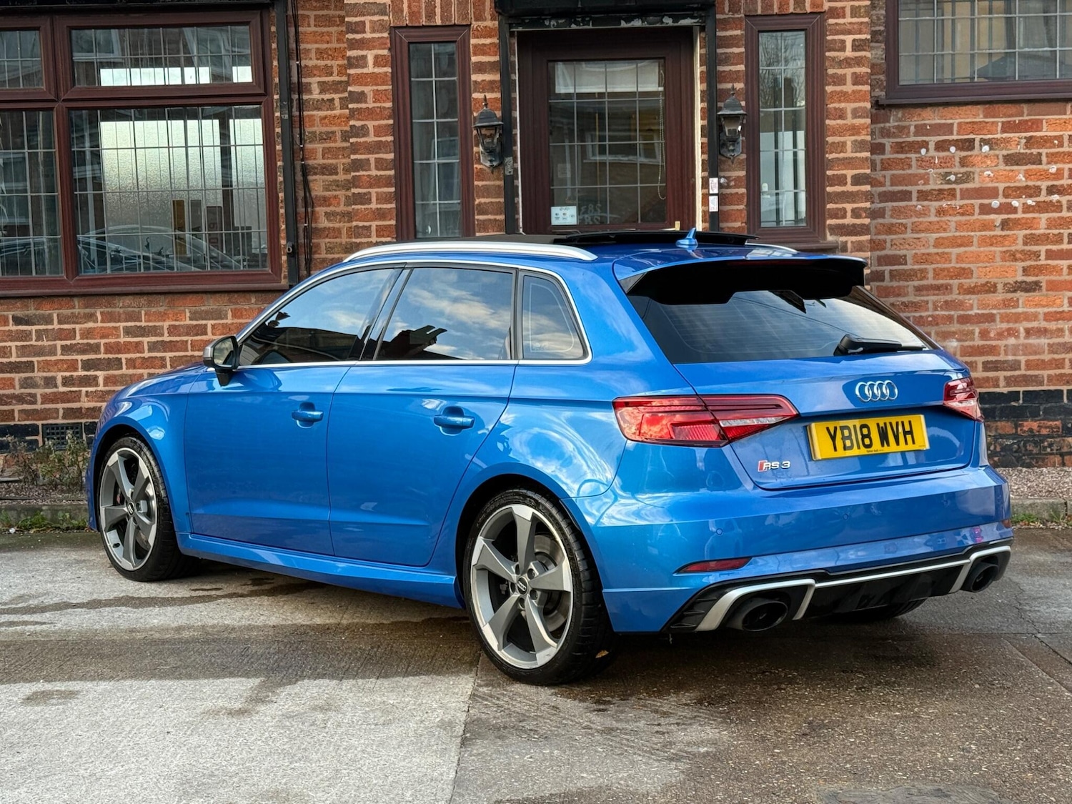 Used Audi RS3 2018 for sale - 76701053: Photo 7