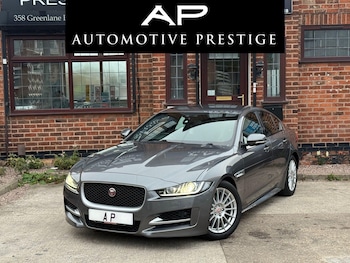 Used Jaguar XE 2015 for sale - 76109316: Photo
