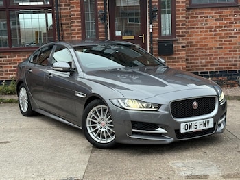 Used Jaguar XE 2015 for sale - 76109316: Photo
