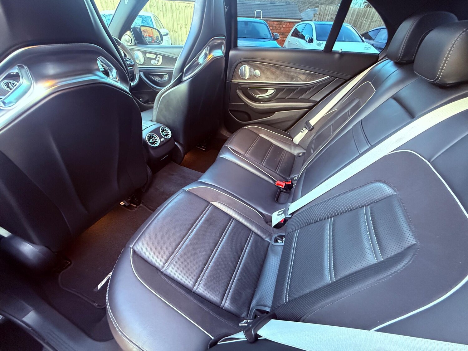 Used Mercedes-Benz E Class for sale - 77854204: Photo 28