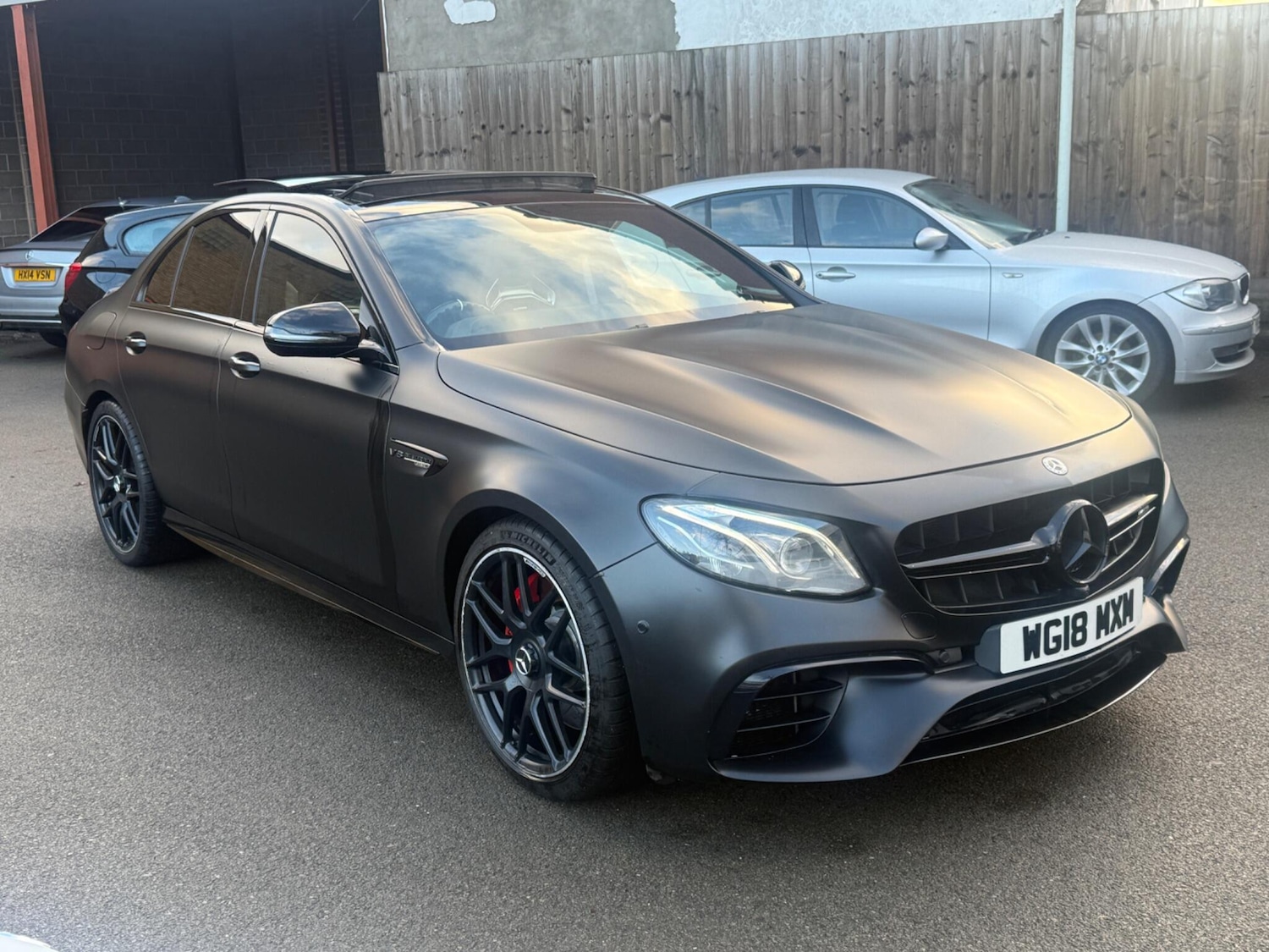 Used Mercedes-Benz E Class for sale - 77854204: Photo 3