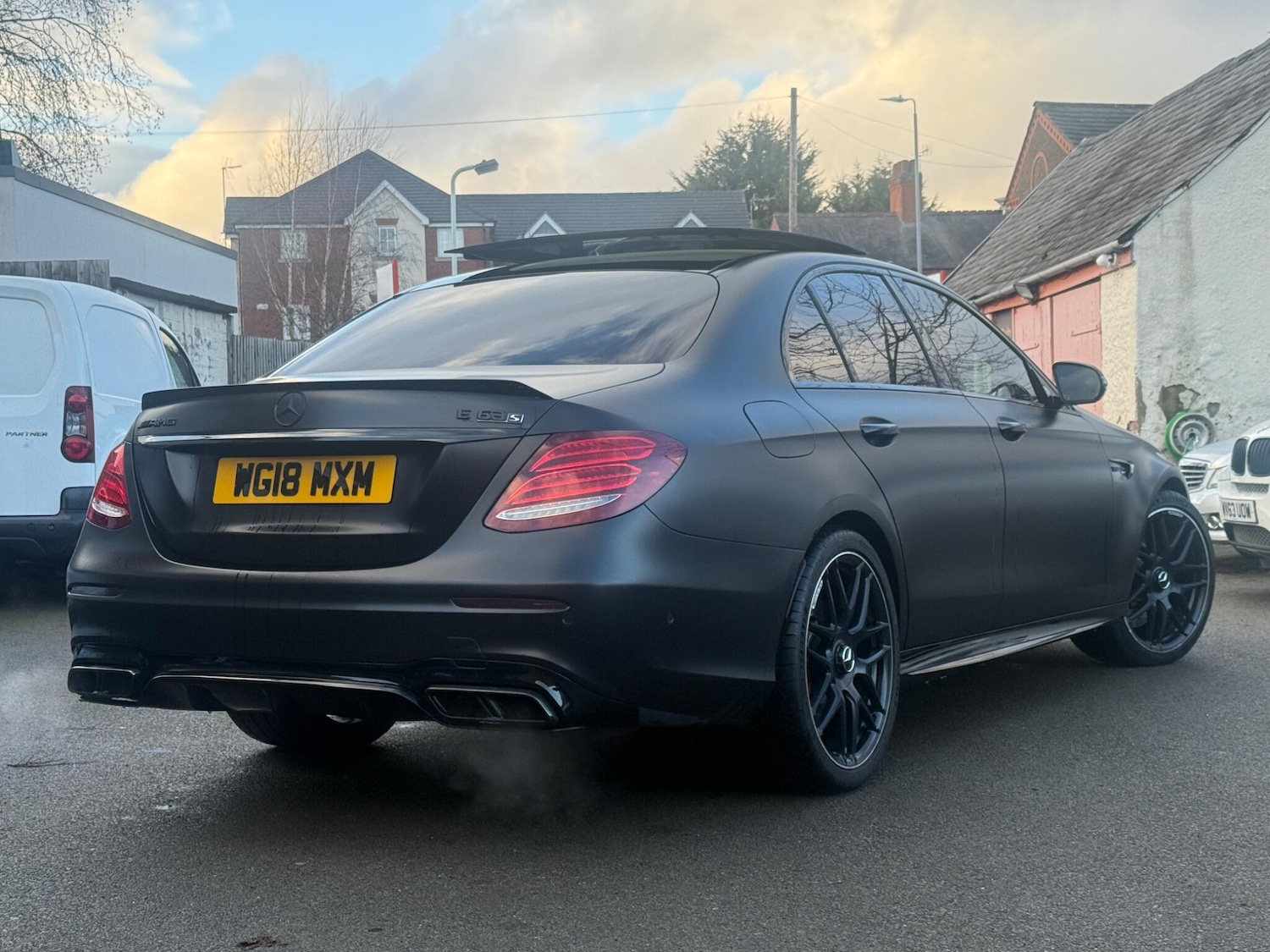 Used Mercedes-Benz E Class for sale - 77854204: Photo 5