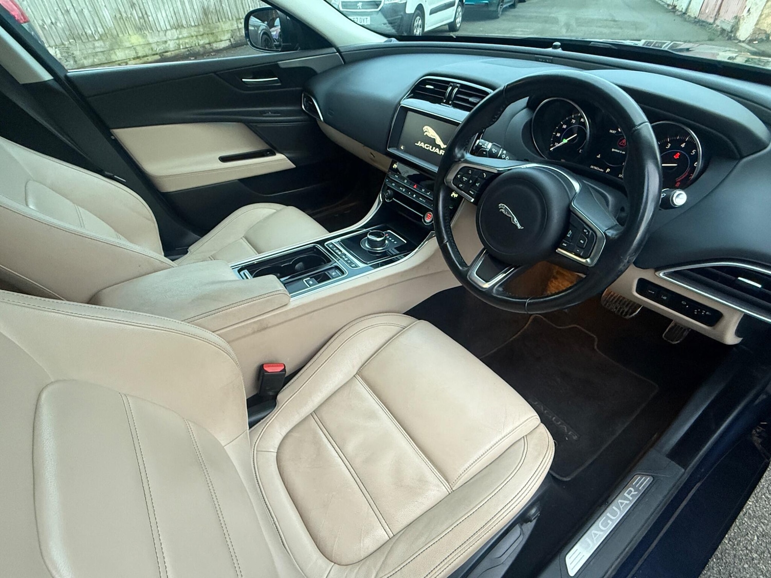 Used Jaguar XE 2018 for sale - 77925771: Photo 9