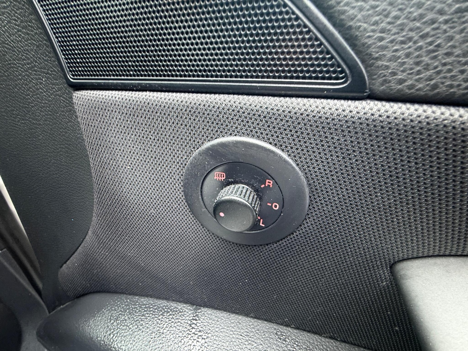 Used Volkswagen Scirocco 2010 for sale - 77537293: Photo 16