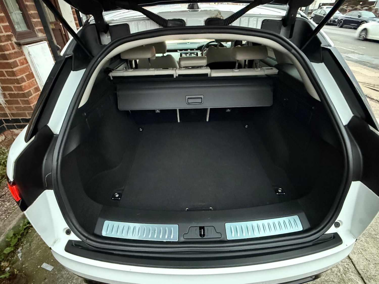 Used Land Rover Range Rover Velar 2017 for sale - 76702298: Photo 19