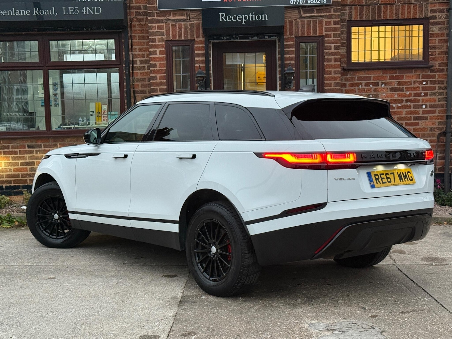 Used Land Rover Range Rover Velar 2017 for sale - 76702298: Photo 6