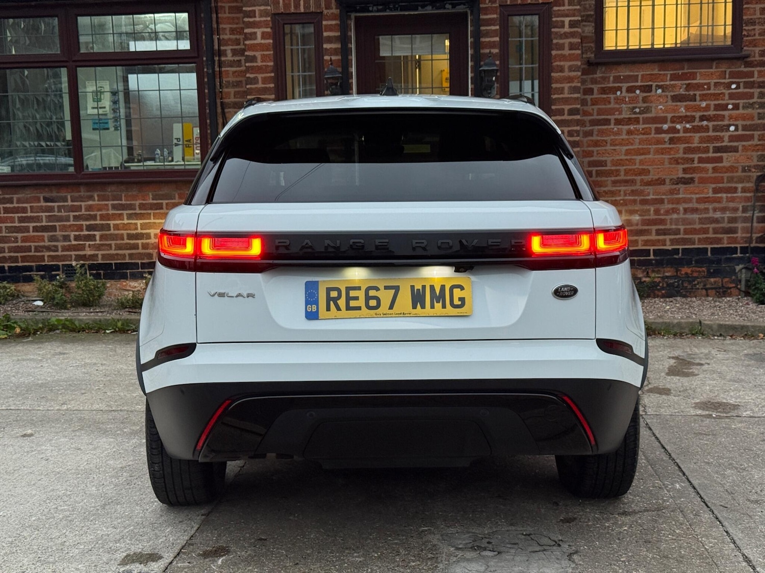 Used Land Rover Range Rover Velar 2017 for sale - 76702298: Photo 7