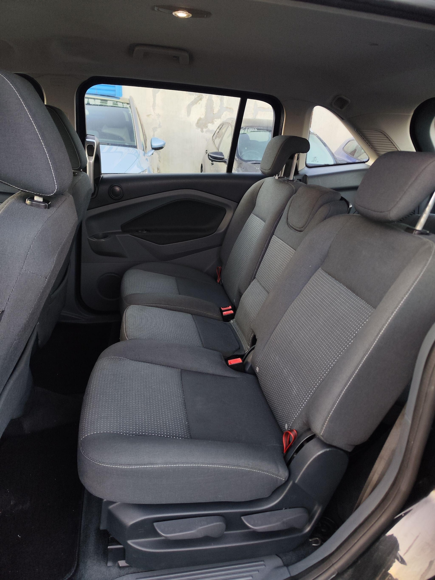 Used Ford Grand C-Max 2011 for sale - 77237788: Photo 16