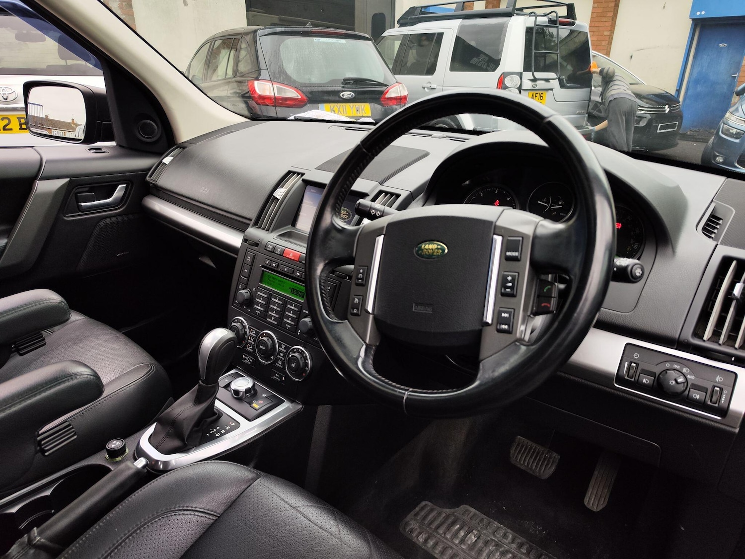 Used Land Rover Freelander 2 2010 for sale - 76314910: Photo 12