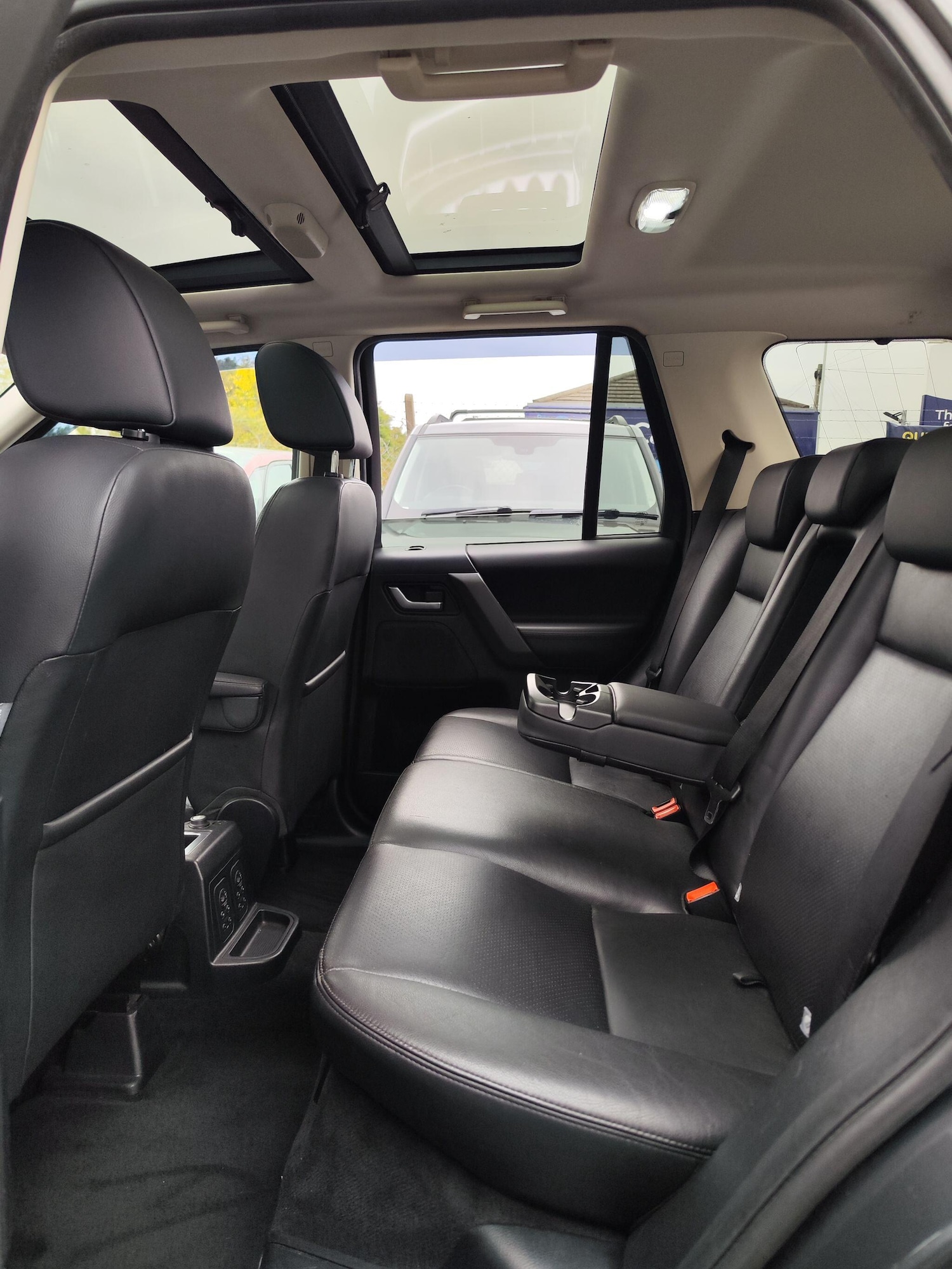 Used Land Rover Freelander 2 2010 for sale - 76314910: Photo 14