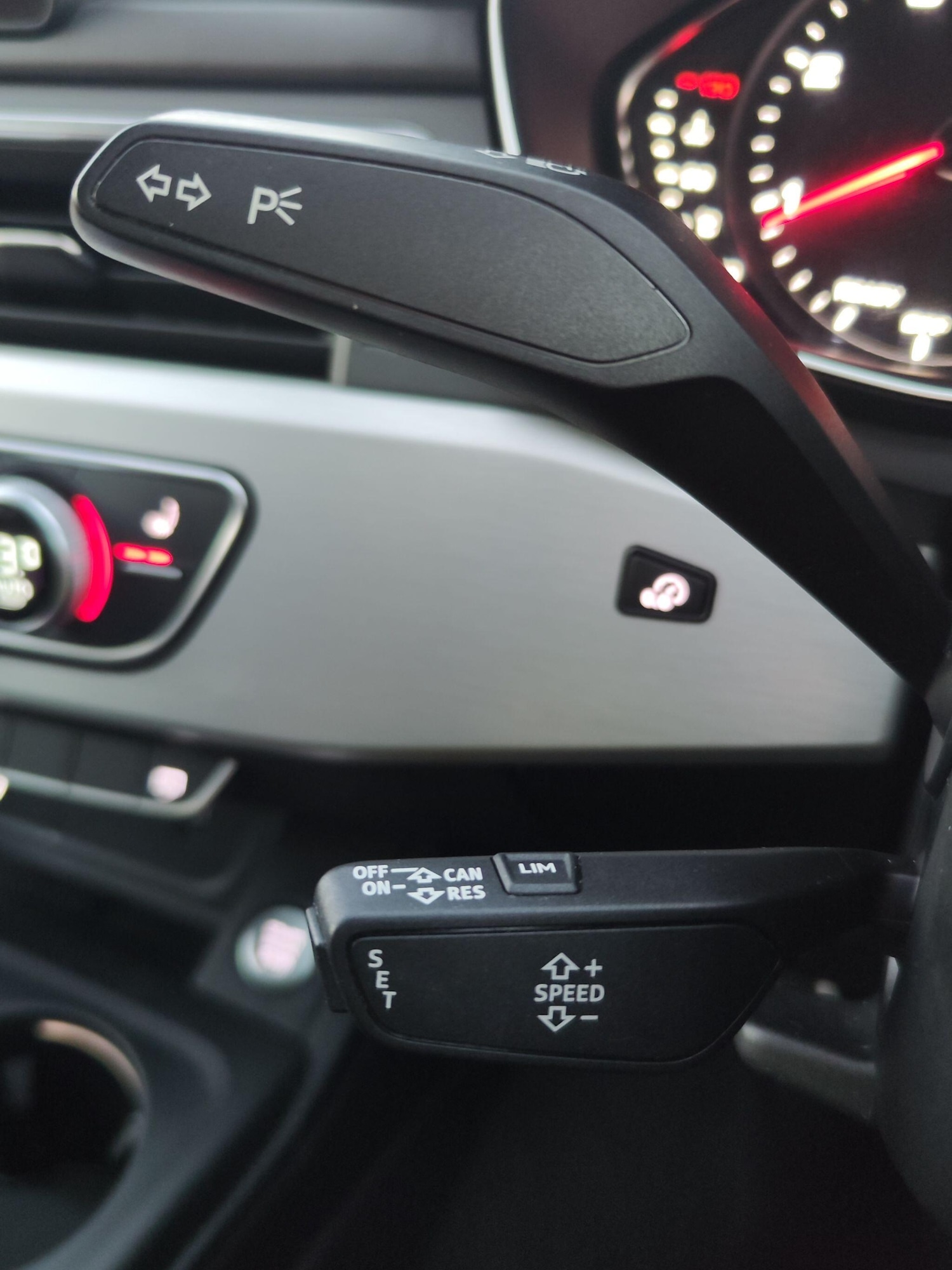 Used Audi A4 2018 for sale - 76608007: Photo 17