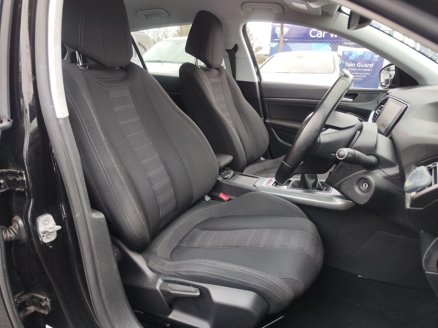 Used Peugeot 308 2017 for sale - 77016257: Photo 11