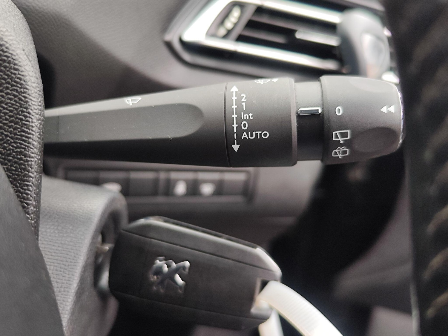 Used Peugeot 308 2017 for sale - 77016257: Photo 14