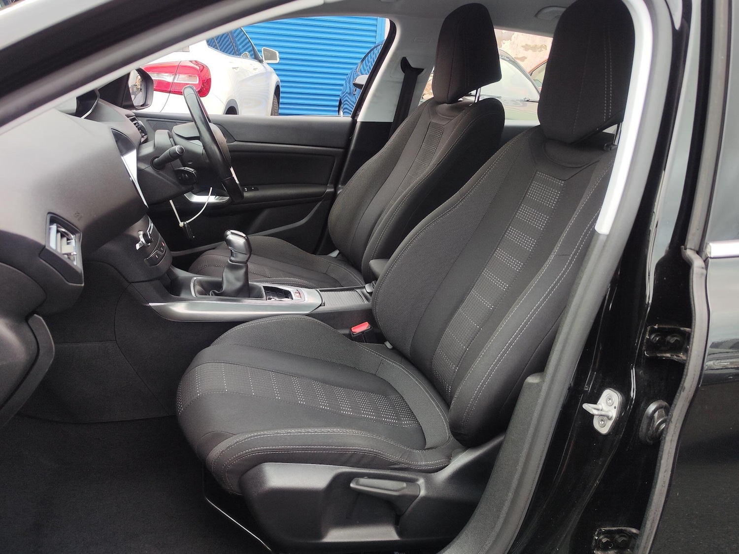 Used Peugeot 308 2017 for sale - 77016257: Photo 23