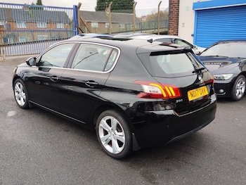 Used Peugeot 308 2017 for sale - 77016257: Photo