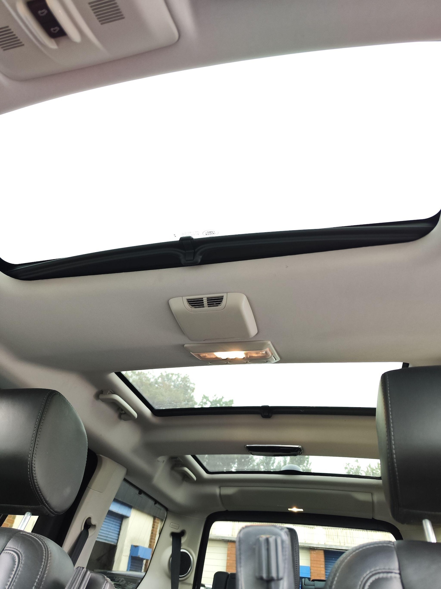 Used Land Rover Discovery 2016 for sale - 77016905: Photo 15