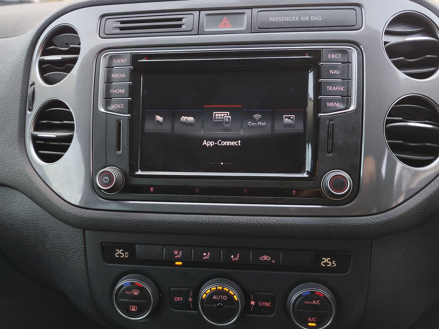 Used Volkswagen Tiguan 2015 for sale - 77237543: Photo 14