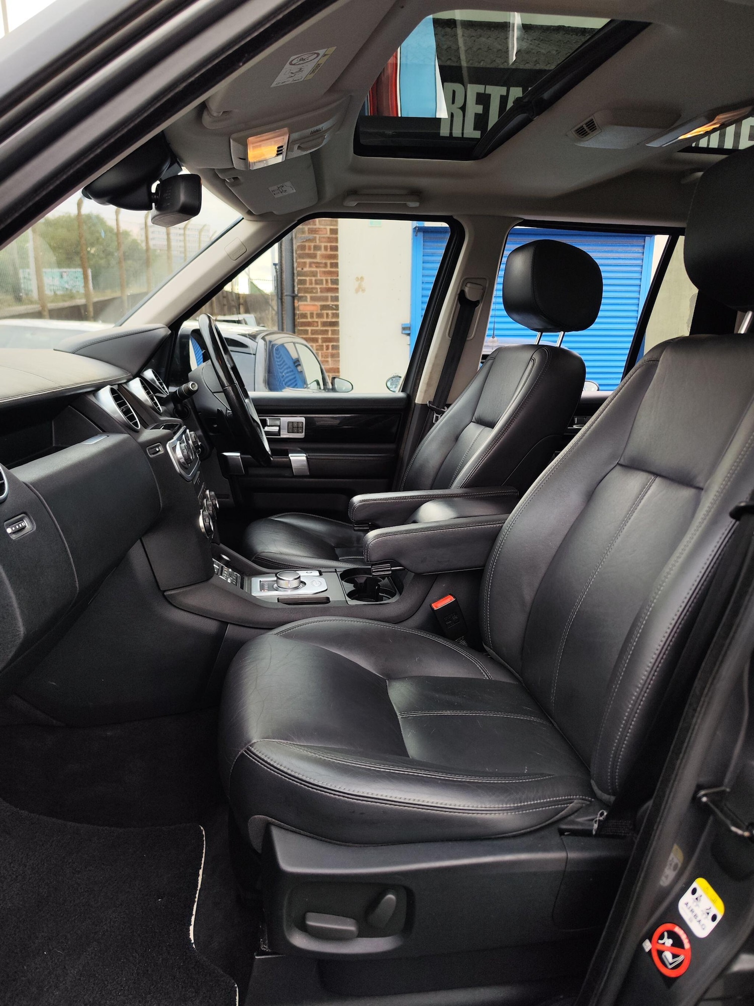 Used Land Rover Discovery 2016 for sale - 76513302: Photo 23