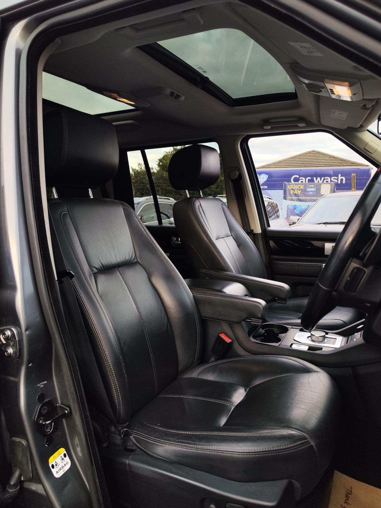 Used Land Rover Discovery 2016 for sale - 76513302: Photo 8