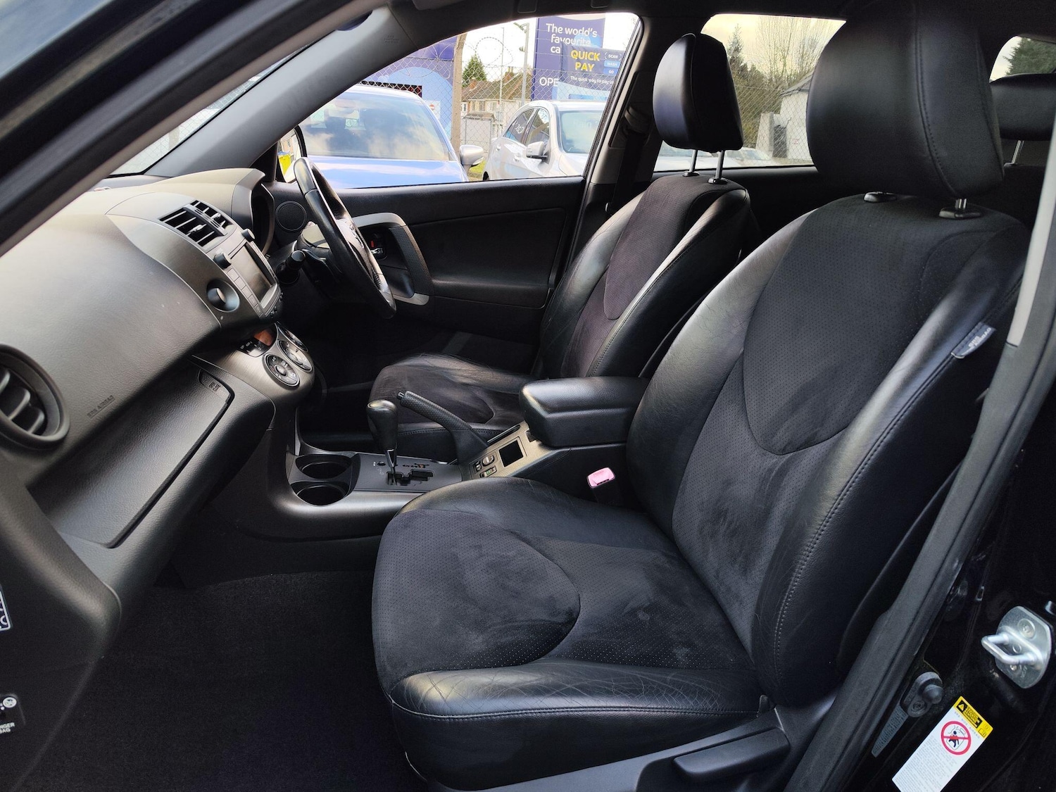 Used Toyota RAV4 2011 for sale - 76633991: Photo 23