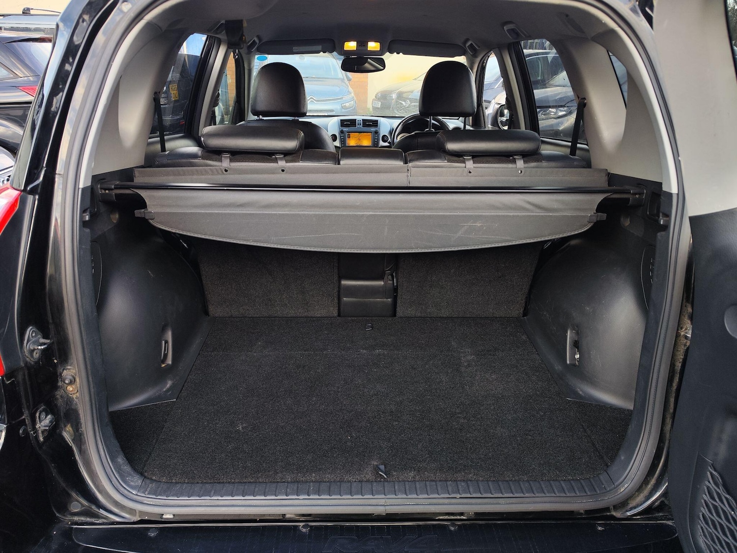 Used Toyota RAV4 2011 for sale - 76633991: Photo 27