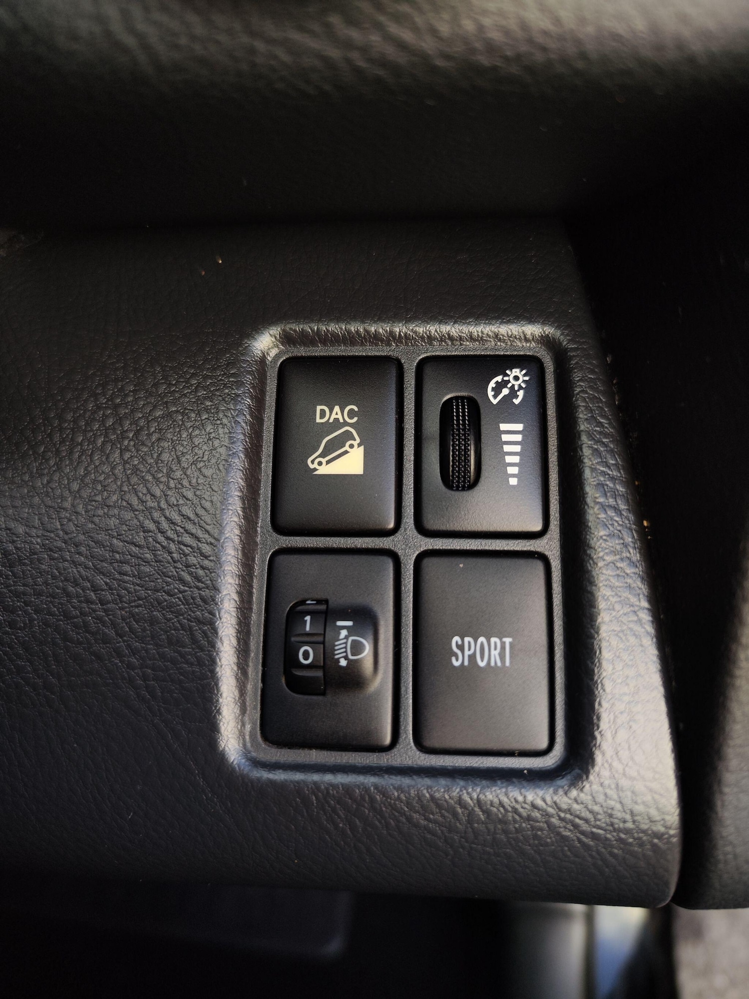 Used Toyota RAV4 2011 for sale - 76633991: Photo 28