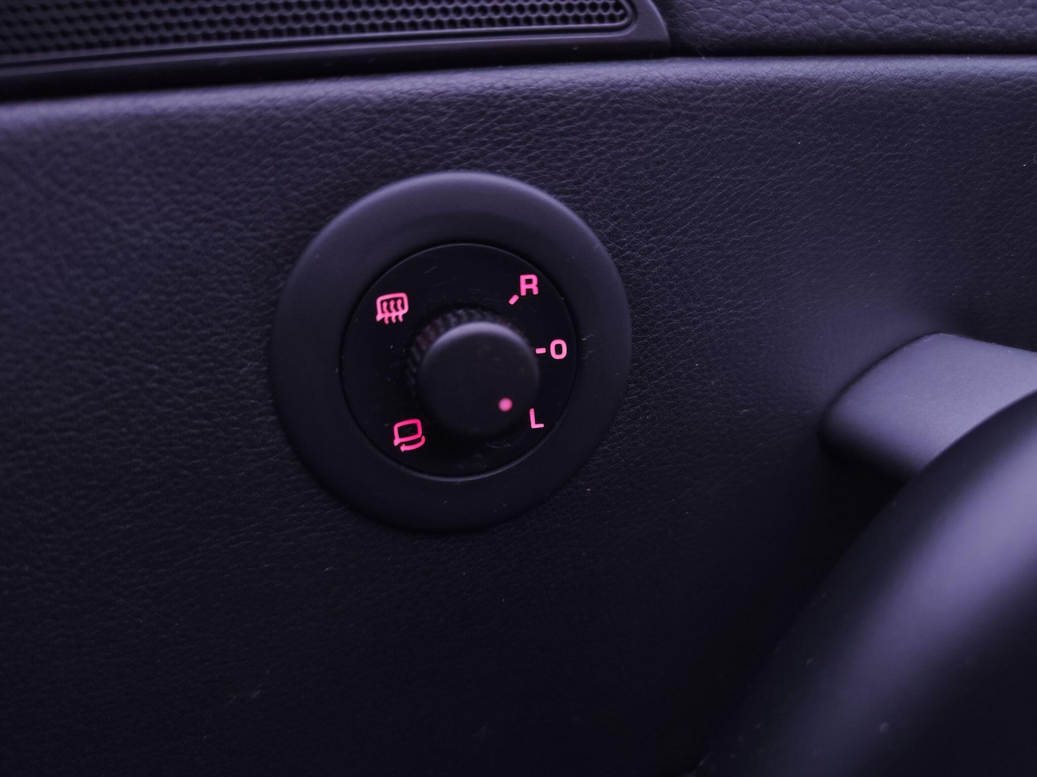 Used Volkswagen Scirocco for sale - 77315135: Photo 18