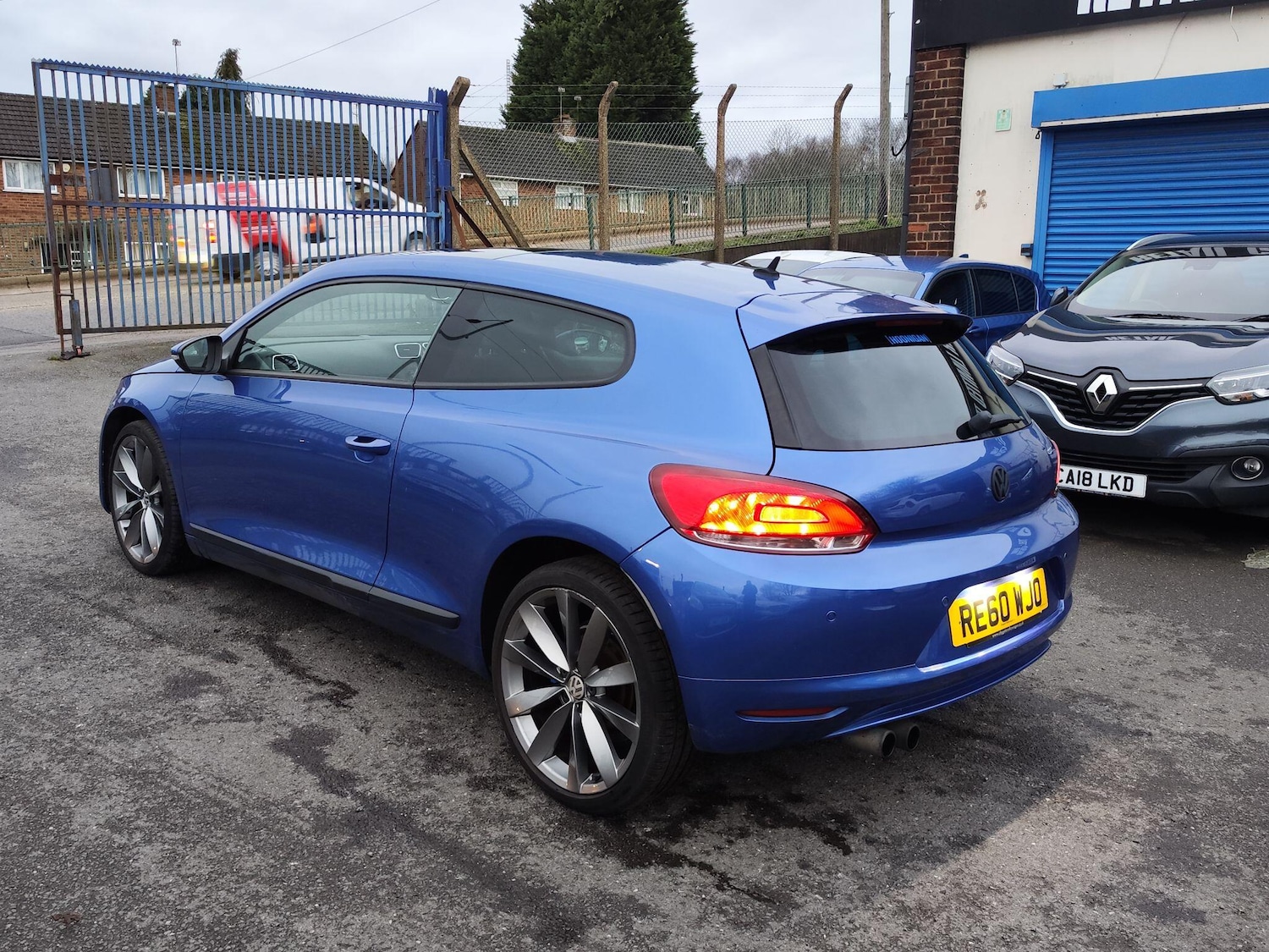 Used Volkswagen Scirocco for sale - 77315135: Photo 3