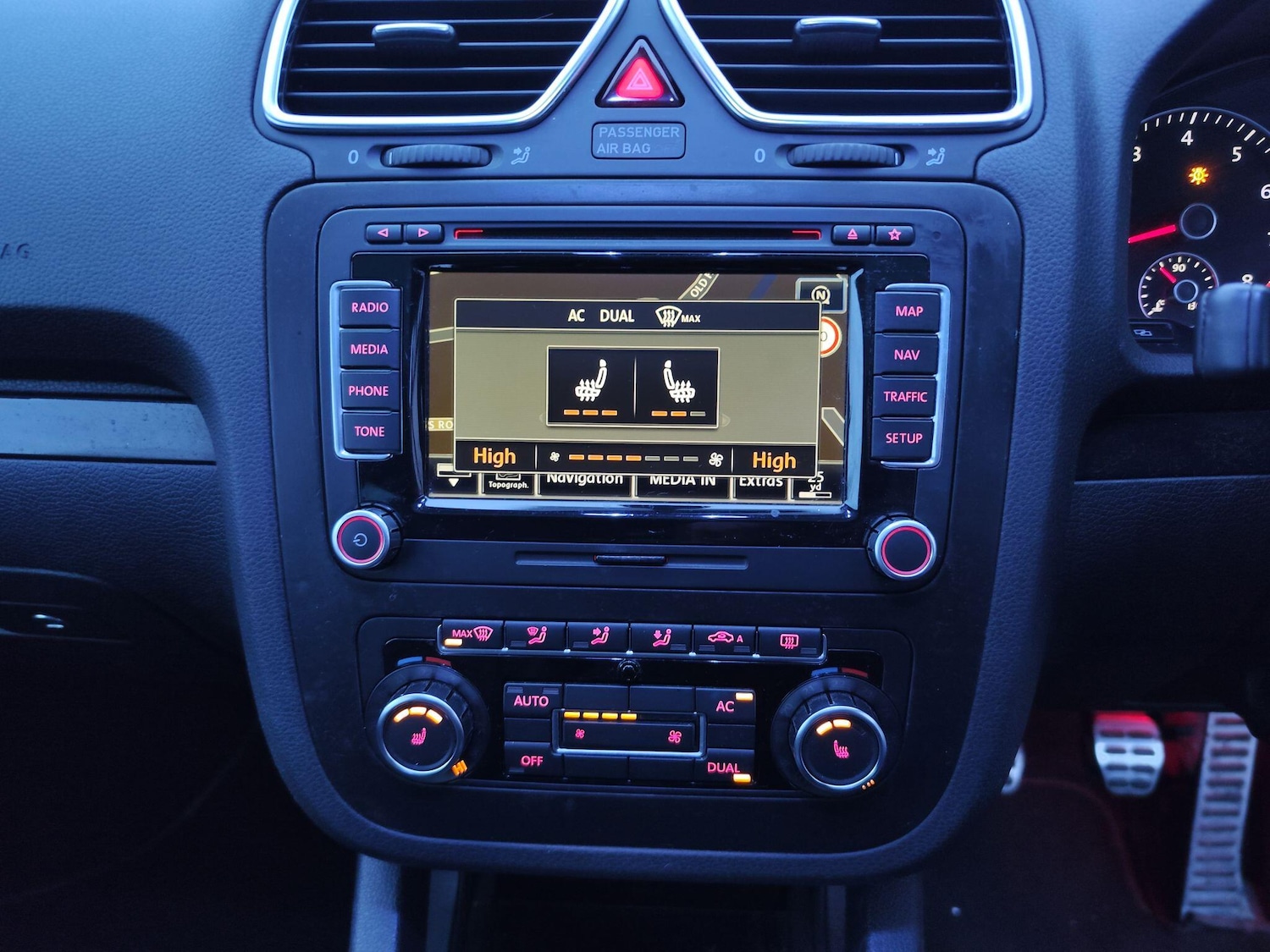 Used Volkswagen Scirocco for sale - 77315135: Photo 8